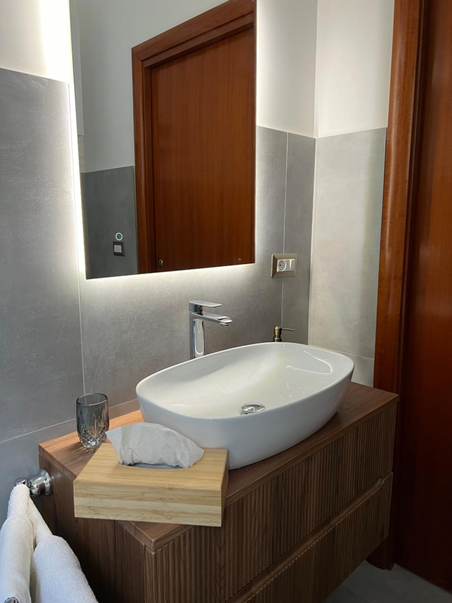 Appartement Ninetta A Toledo à Naples Extérieur photo