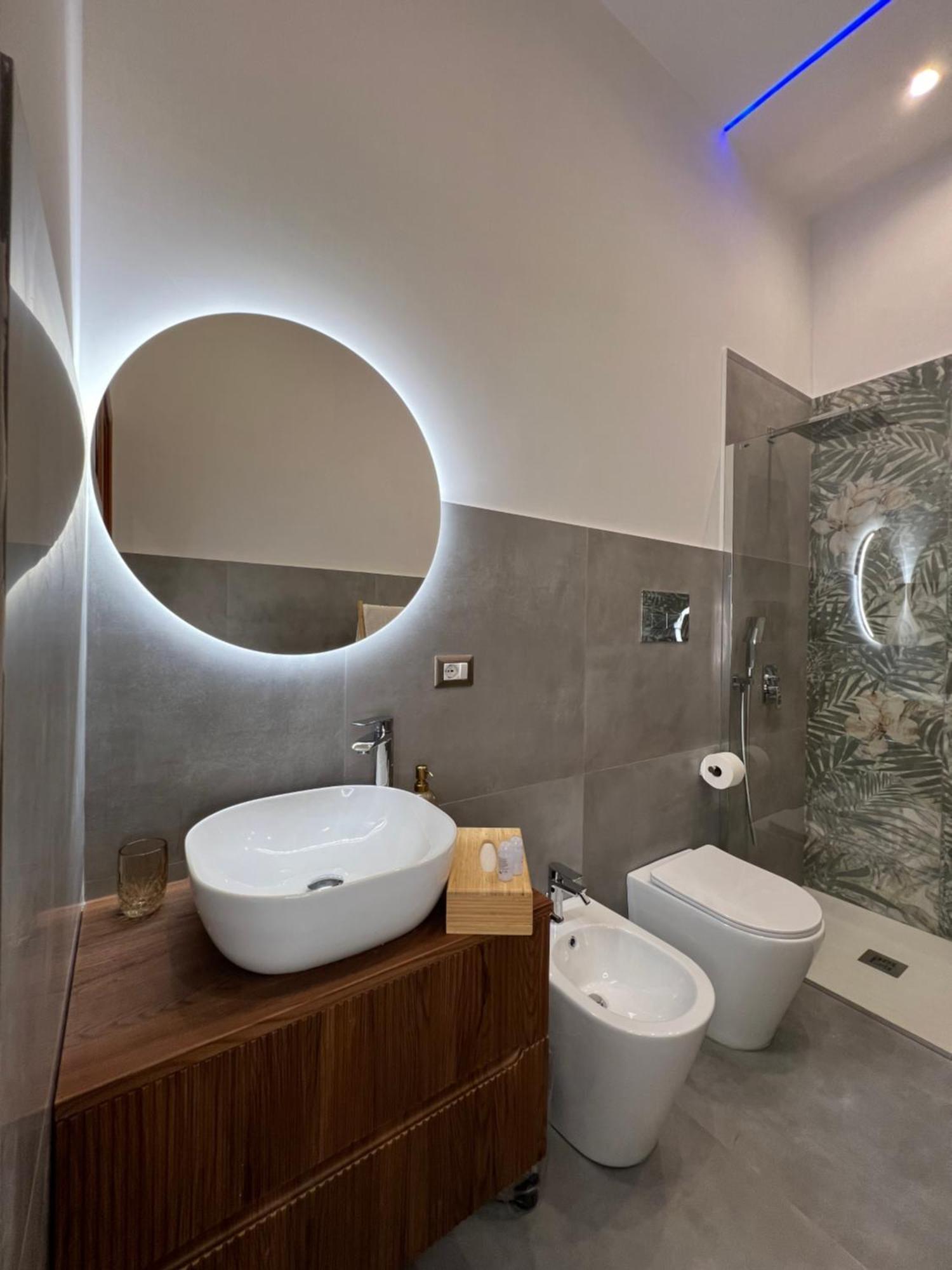 Appartement Ninetta A Toledo à Naples Extérieur photo