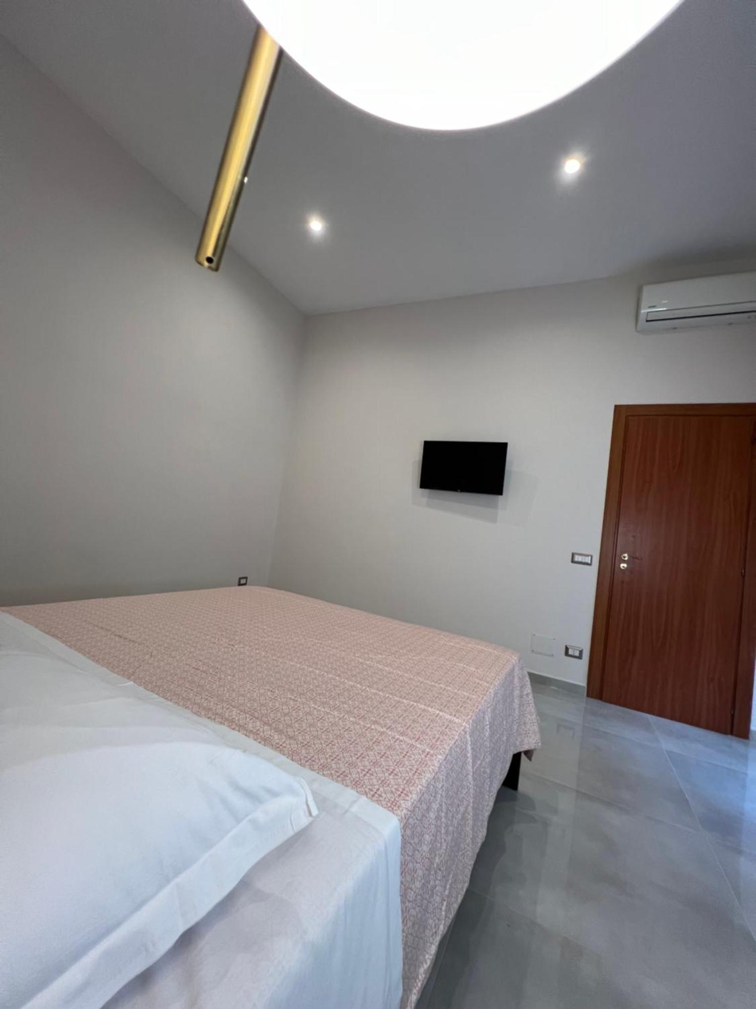 Appartement Ninetta A Toledo à Naples Extérieur photo